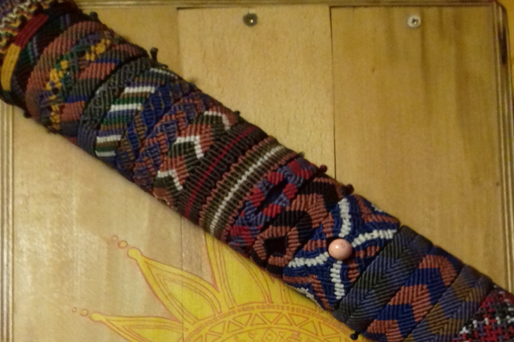 Κατασκευή βραχιολιών Μακραμέ