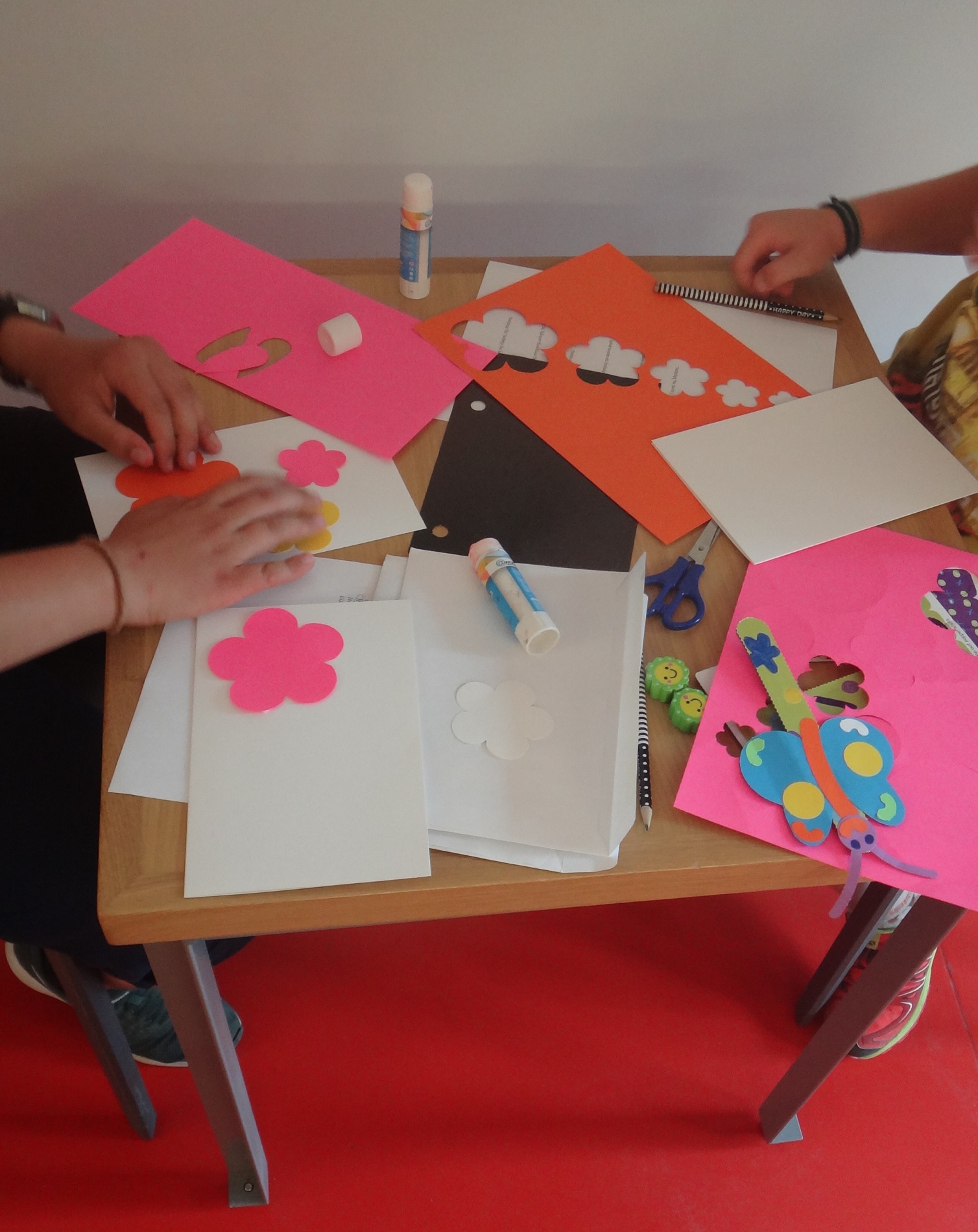 ftiaxame kartes gia ti giorti tis miteras 2018 05 16 1