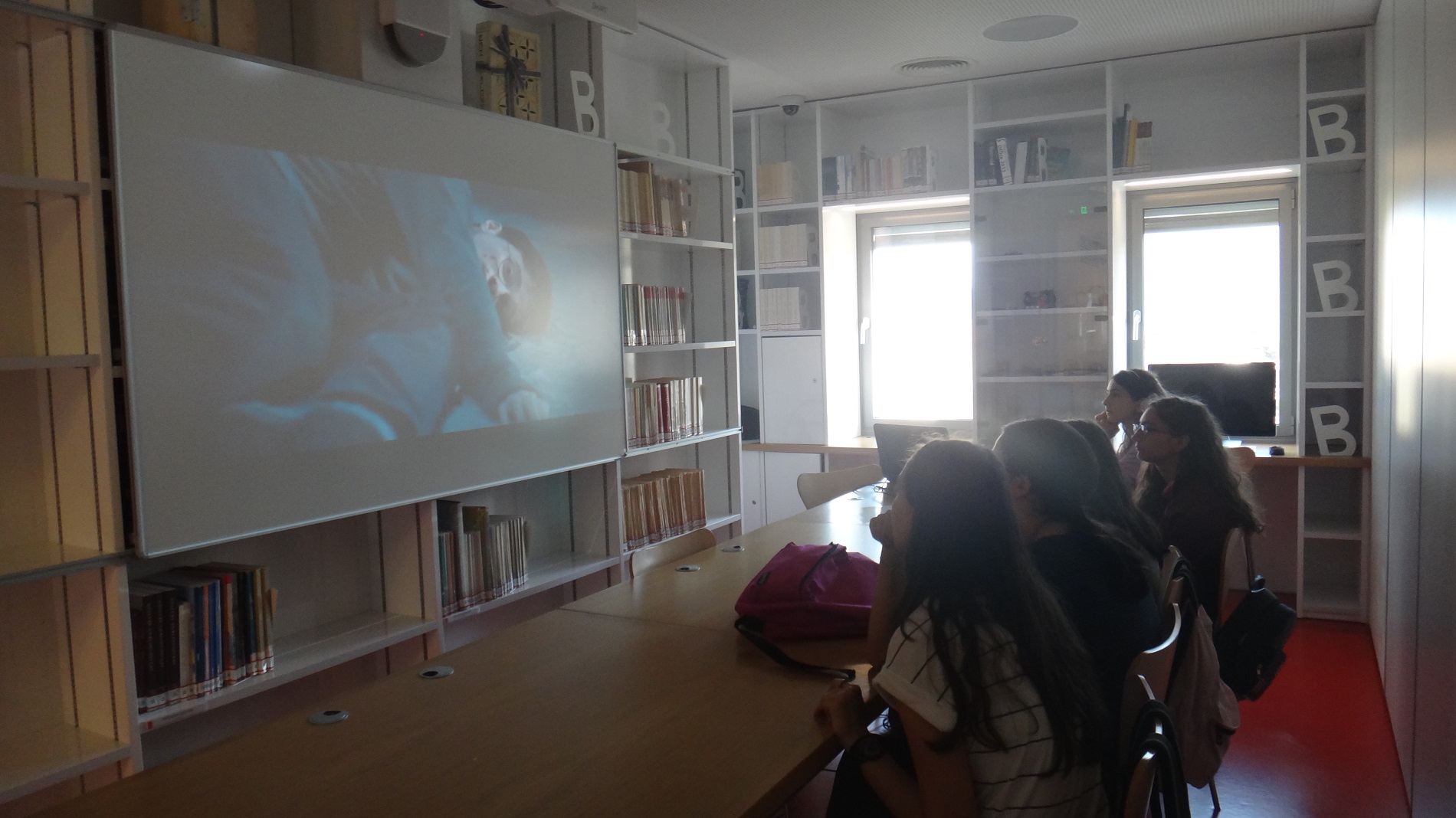 synantisi tis agglikis leschis anagnosis 2018 05 23 1