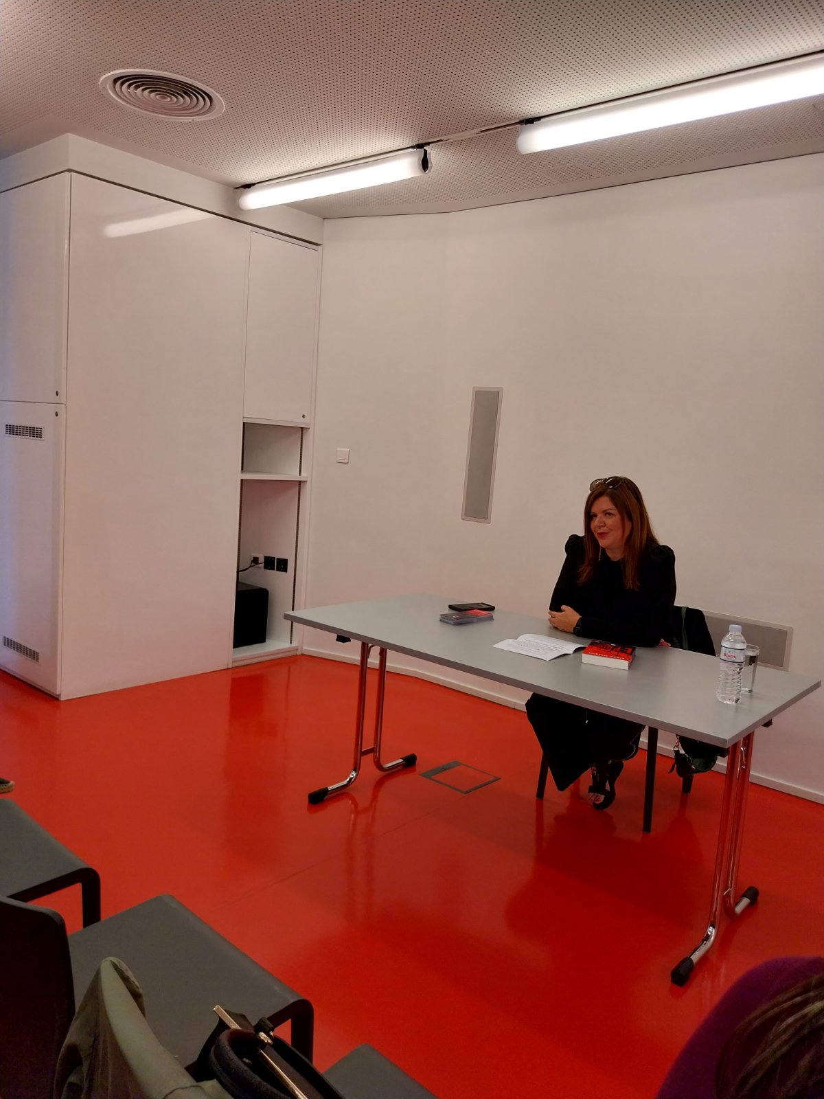 pragmatopoiithike i paroysiasi toy biblioy treis erotiseis apo ti syggrafea klairi theodoroy 2023 05 30 1