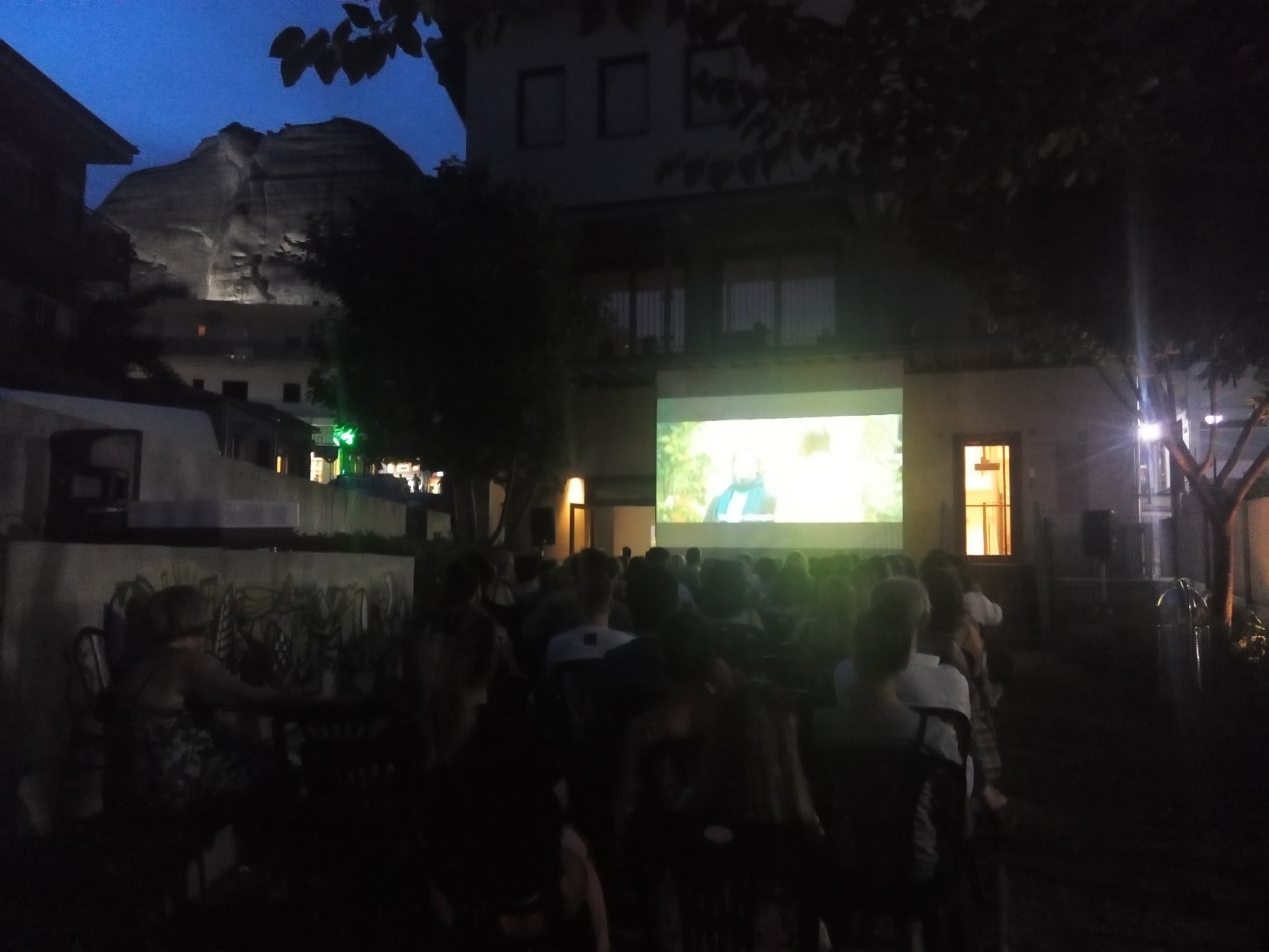 pragmatopoiithike i proboli tis tainias prin ertheis esy 2019 07 09 1