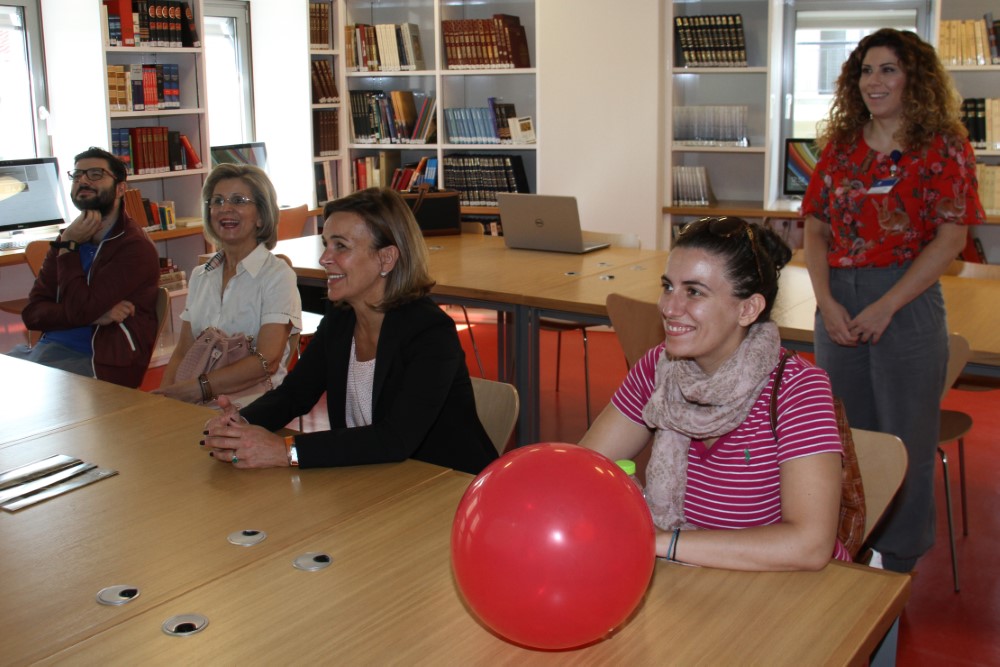 gnorimia me ti bibliothiki 2015 10 06 1