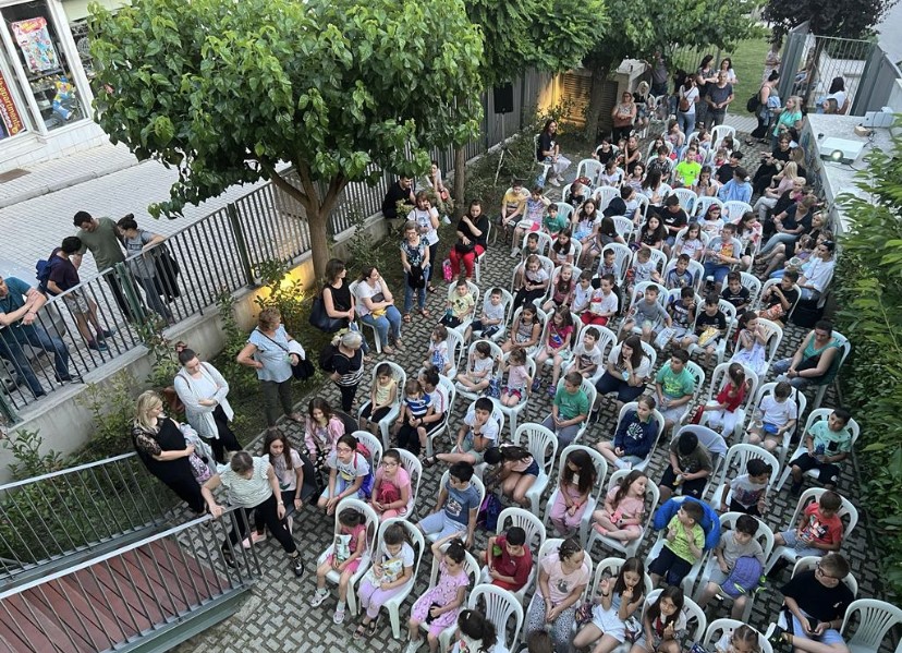 me megali epitychia pragmatopoiithike i proboli tis paidikis tainias luca 2022 06 16 1