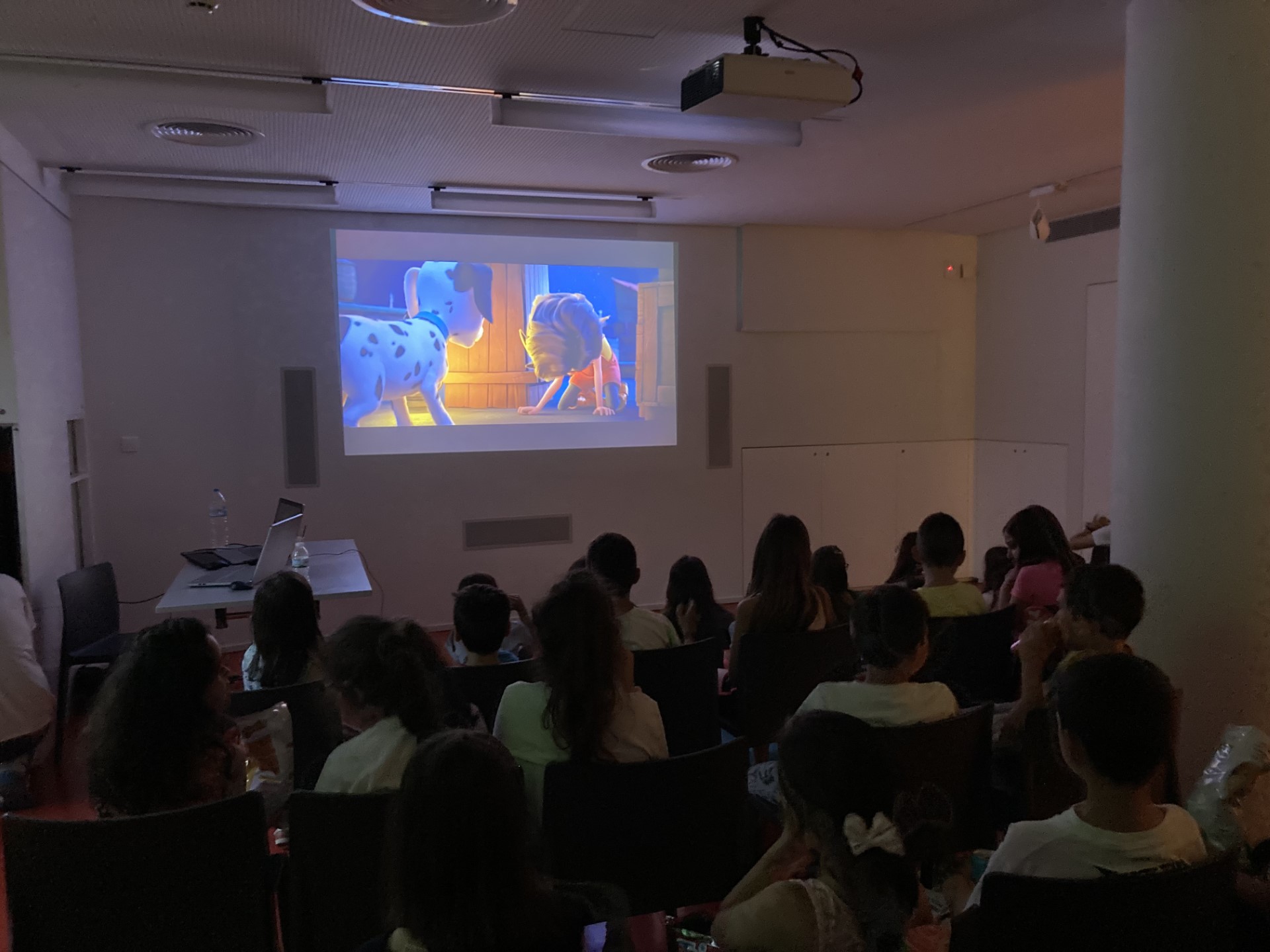 the-screening-of-the-children-s-film-the-little-firefighter-was-a-huge-success-2023-06-20-8