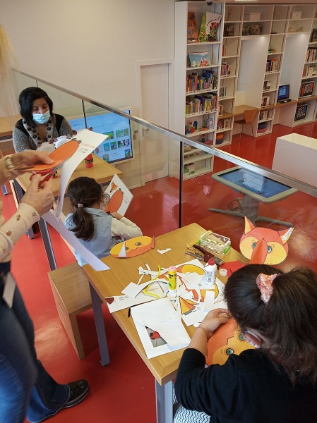 xekinisan ta paidika ergastiria sti bibliothiki 2020 10 24 1