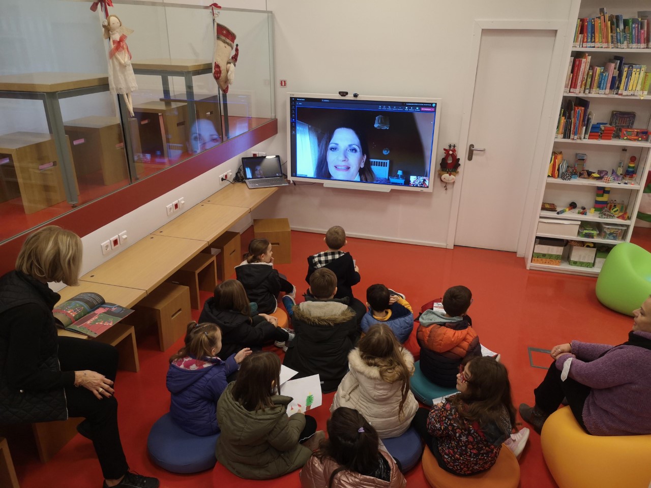 i theofania papathoma me toys mathites tis a taxis toy 1oy dimotikoy scholeioy 2022 12 16 1