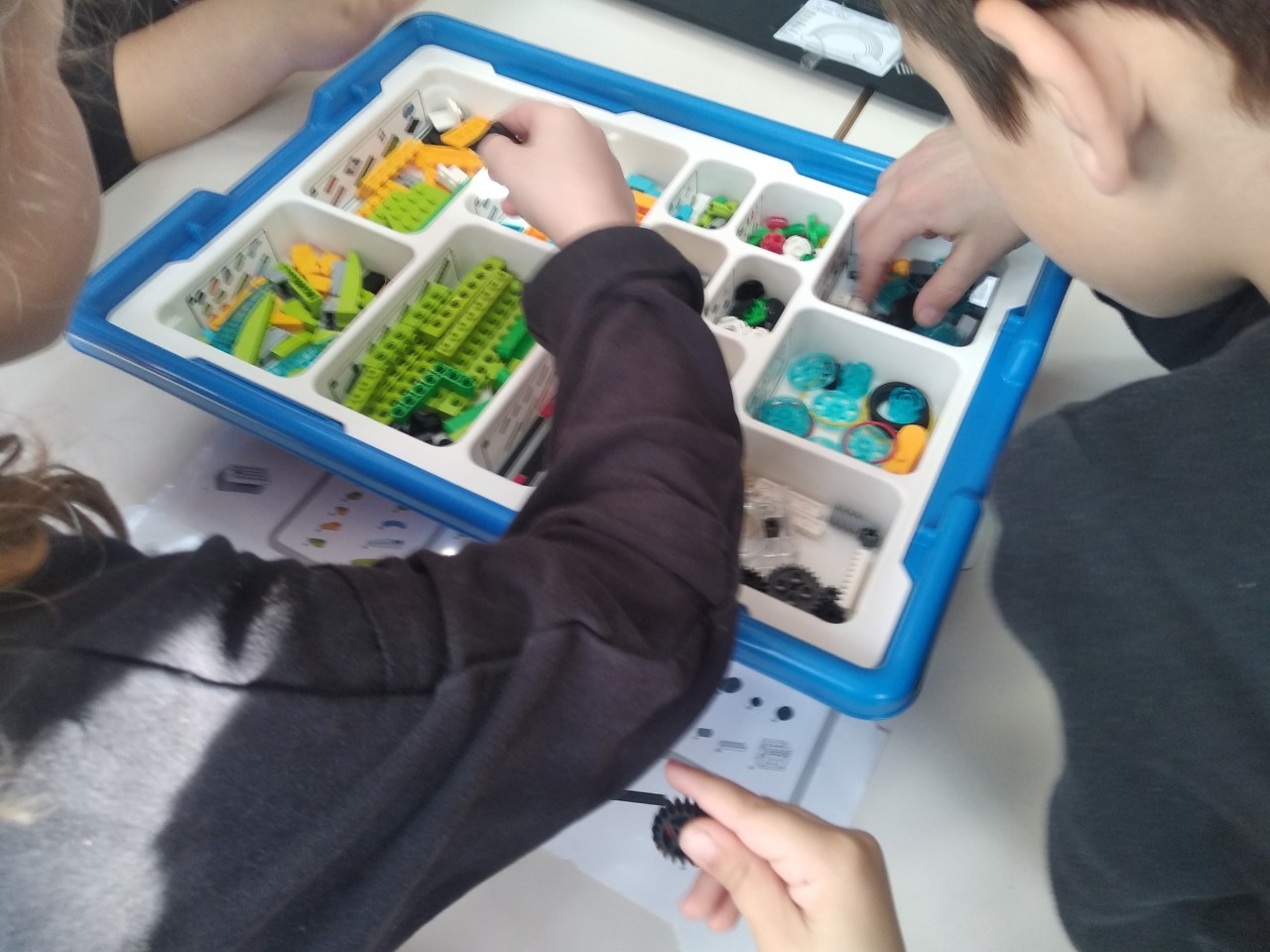 robotics with the primary school of agiofillo 2023 01 16 1