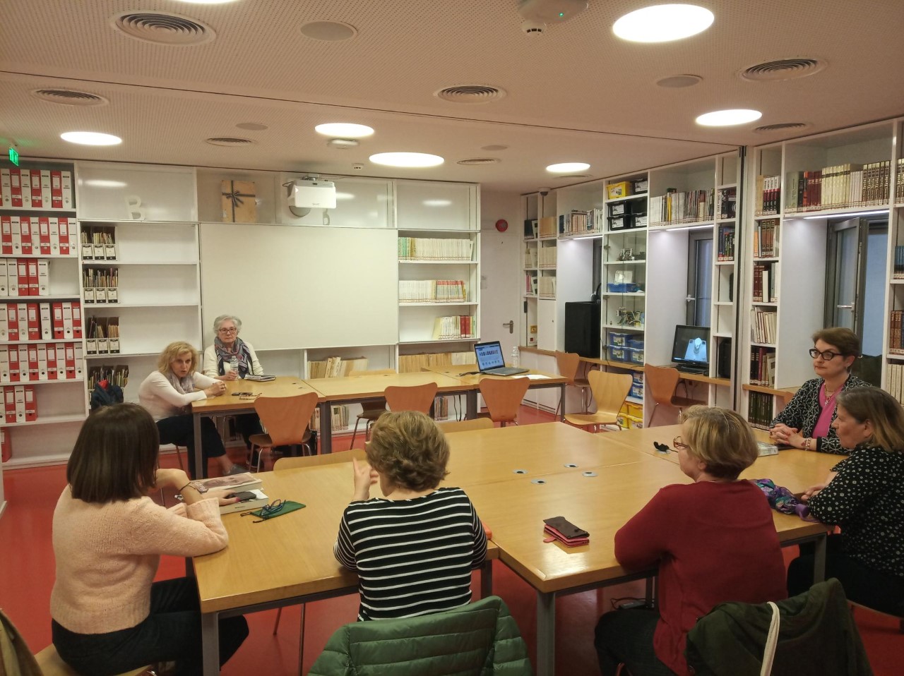 pragmatopoiithike i synantisi tis leschis anagnosis enilikon 2023 05 05 1