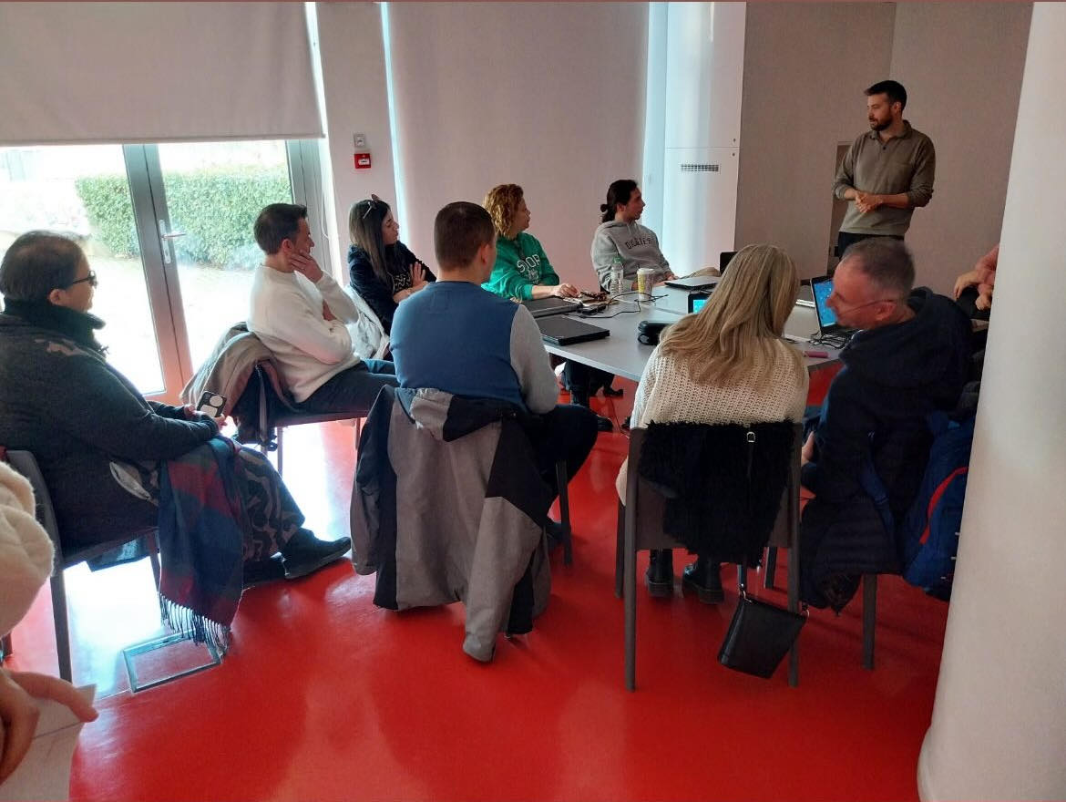 Messenger creation 08ad549b 1c6a 45e1 8557 5a2b3206ee37