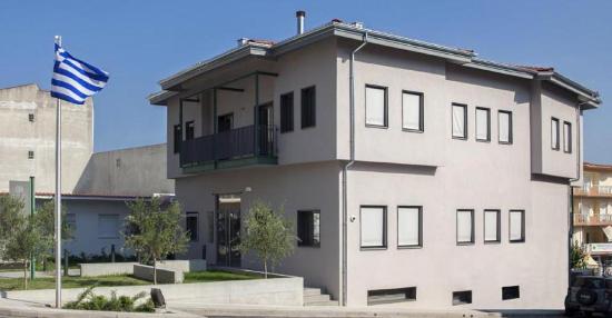 thumbnail kalambaka library building