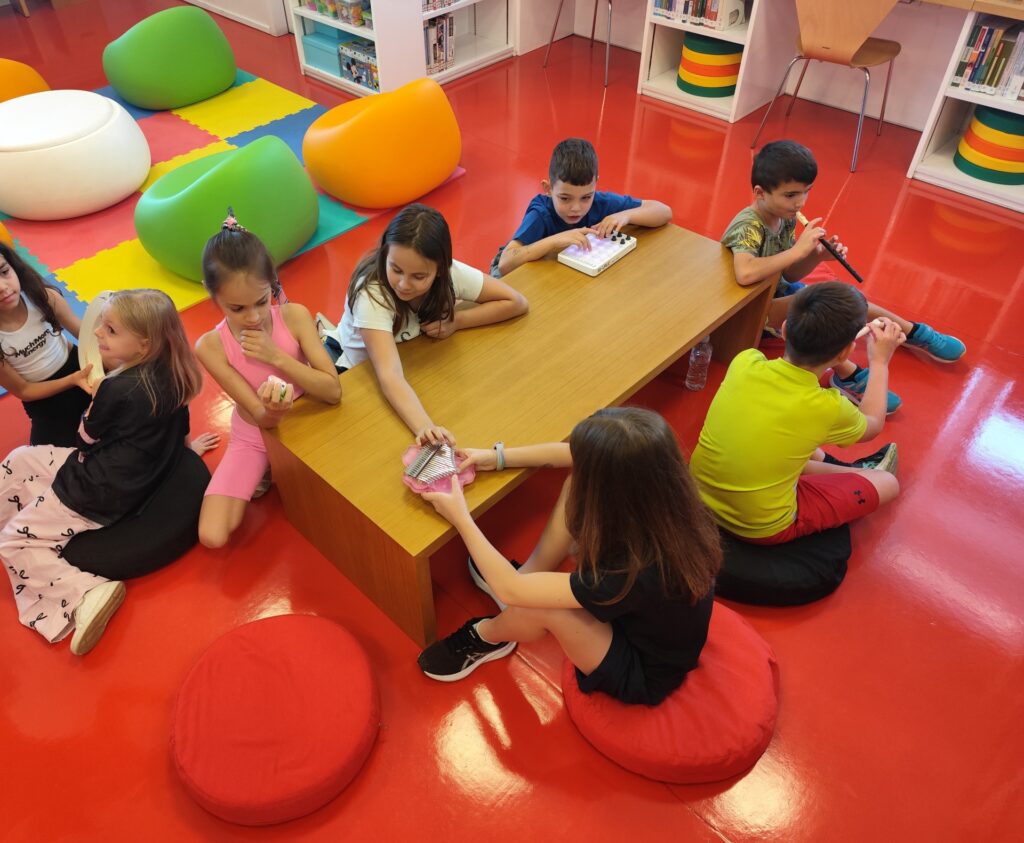 thumbnail 1000108198