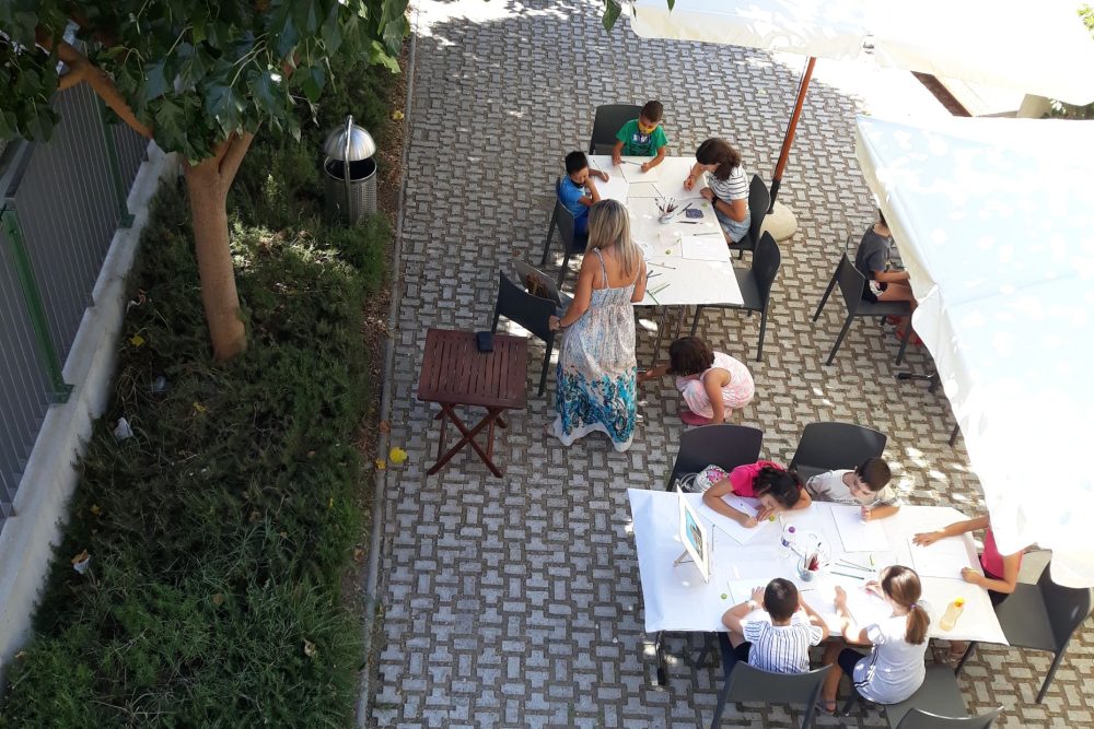 pragmatopoiithike to ergastirio zografikis me tin agiografo fani karaggeli 2020 09 07 1