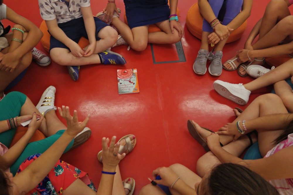 pragmatopoiithike i synantisi tis paidikis leschis anagnosis 2017 07 24 1