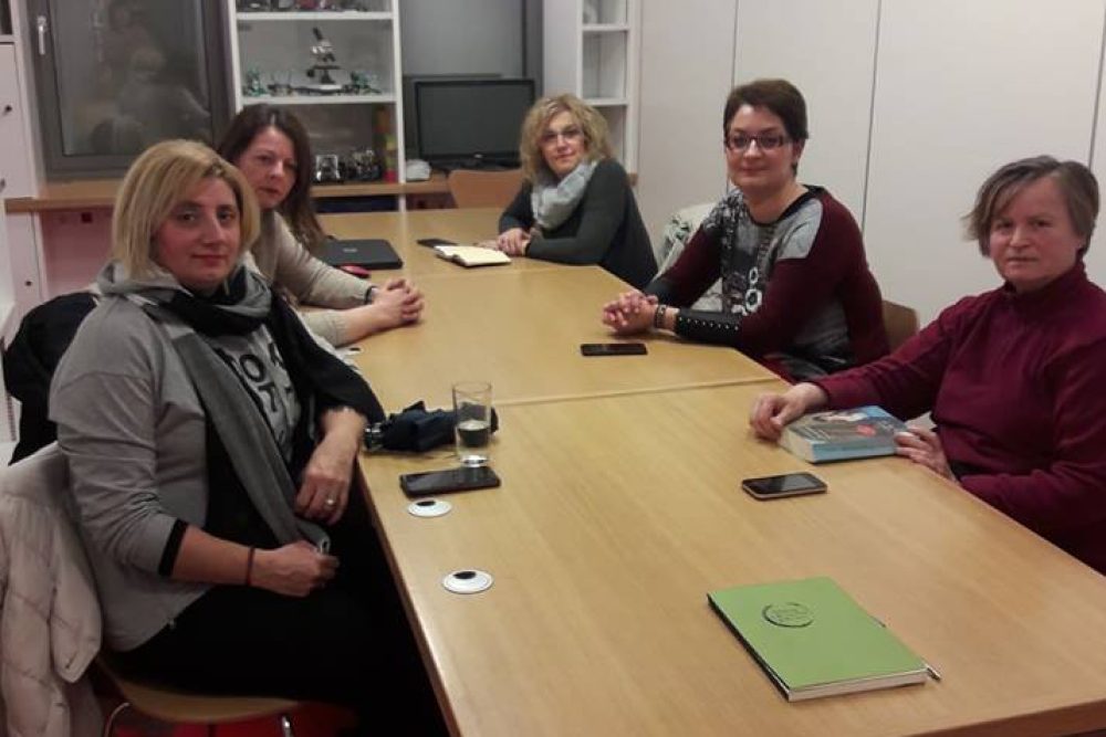 synantisi tis leschis anagnosis enilikon 2019 01 23 1