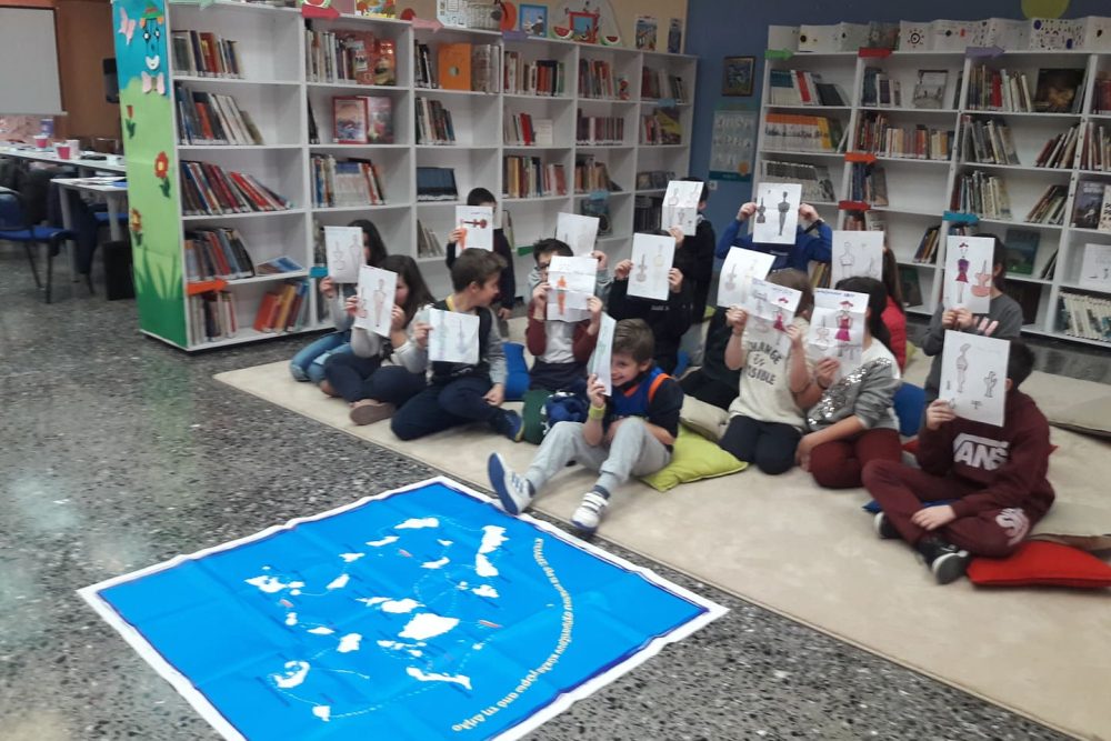 oi moyseioskeyes tis bibliothikis kalampakas taxideyoyn 2019 02 05 1