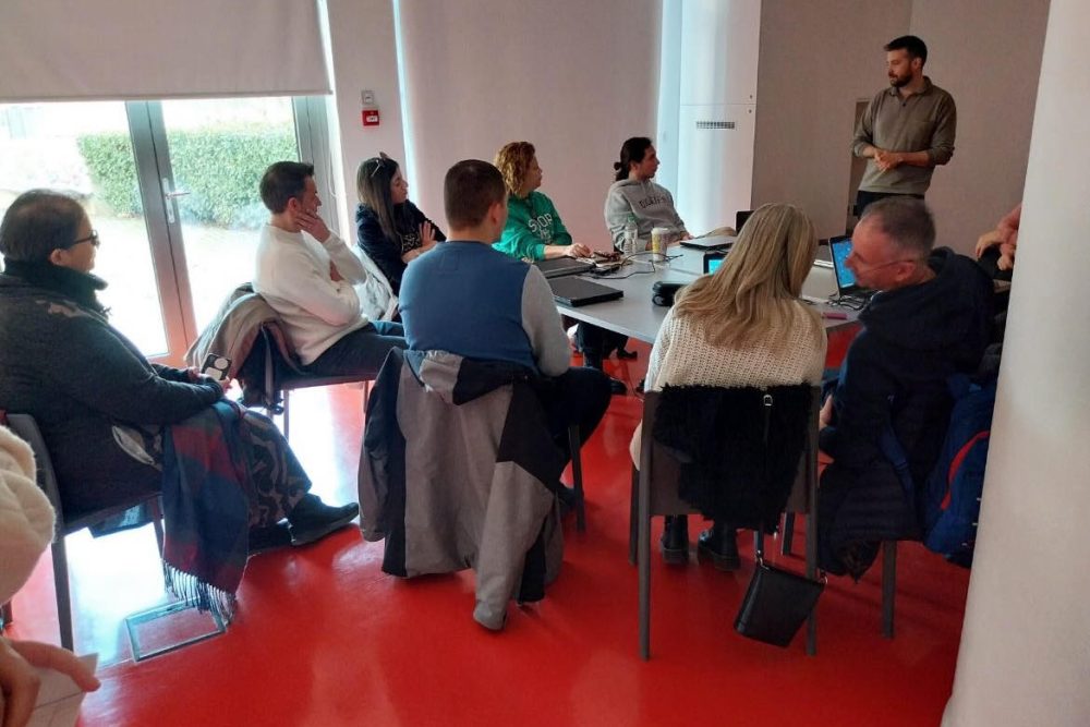 Messenger creation 08ad549b 1c6a 45e1 8557 5a2b3206ee37