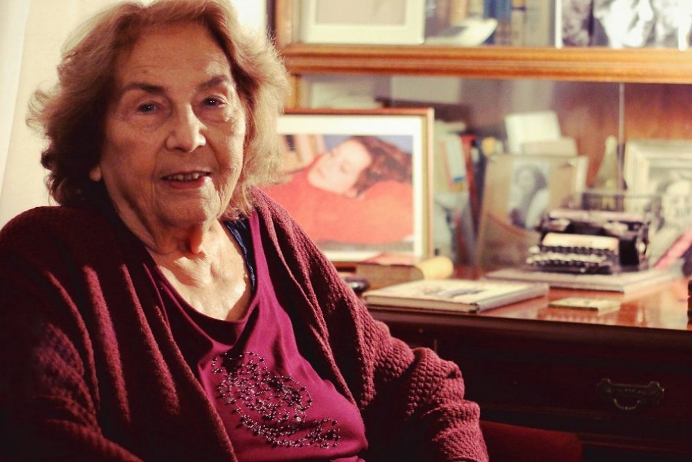 i bibliothiki kalampakas apochaireta tin alki zei 2020 02 28 1