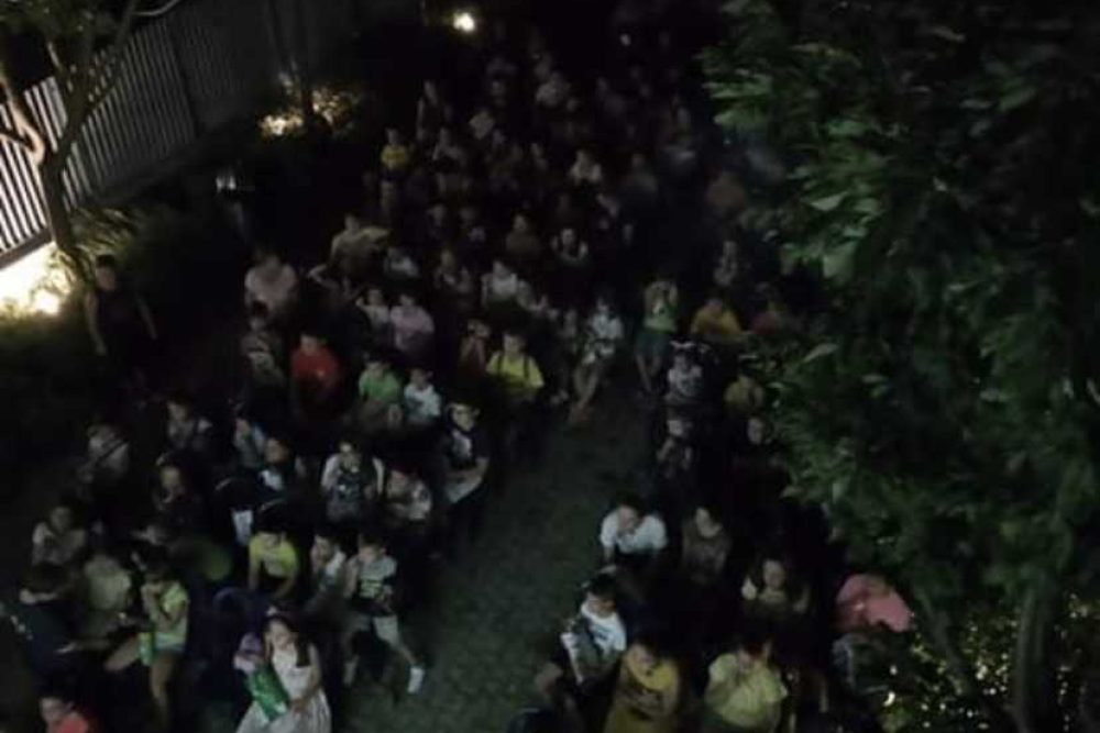 pragmatopoiithike i proboli tis tainias oi apithanoi 2019 08 28 1