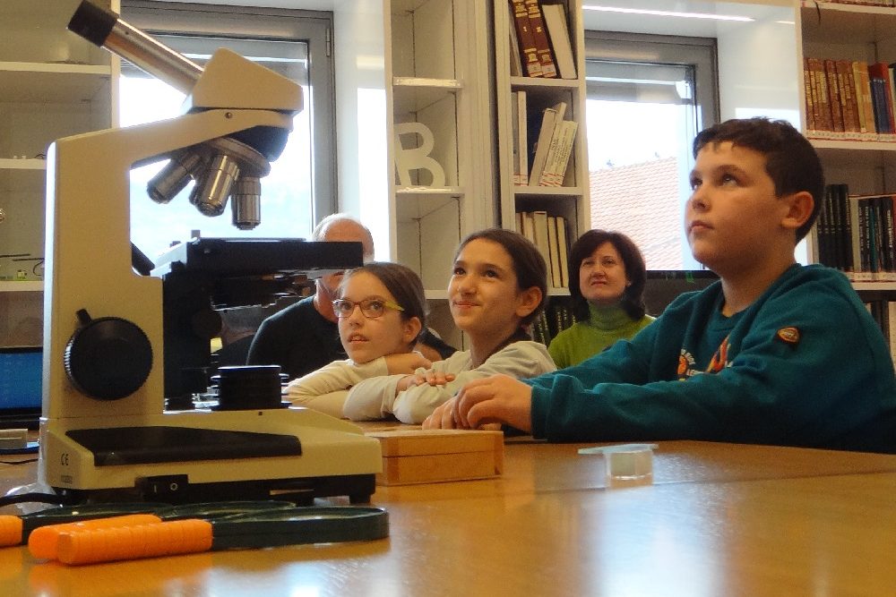 gnorimia toy 1oy dimotikoy me to mikroskopio 2018 11 21 1