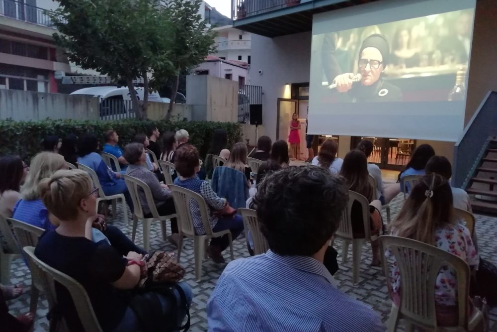 pragmatopoiithikan oi proboles tis tainias eytychia 2020 07 17 1