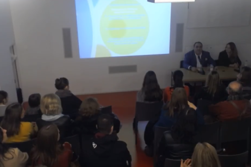 parakoloythiste zontana tin omilia toy manoli sfakianaki 2018 11 27 1