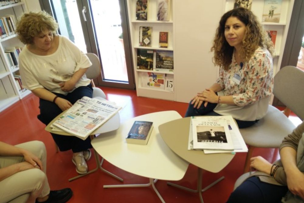 episkepsi tis syggrafeos annas galanoy sti bibliothiki kalampakas 2017 04 28 1