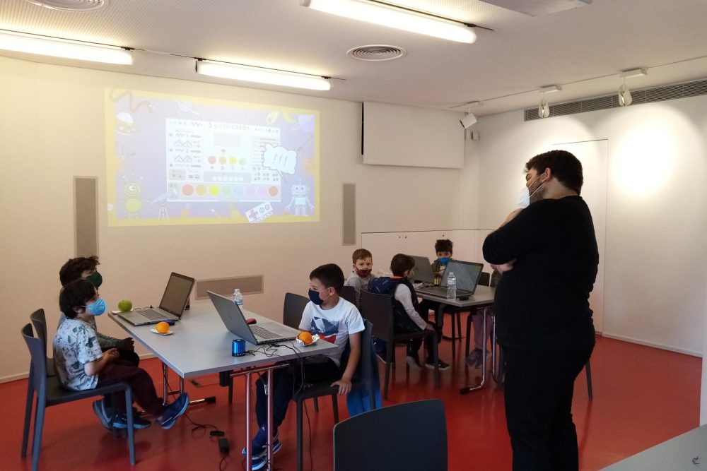 enthoysiase toys mikroys mas filoys to ergastirio diastimiki moysiki apo froyta 2022 05 09 1