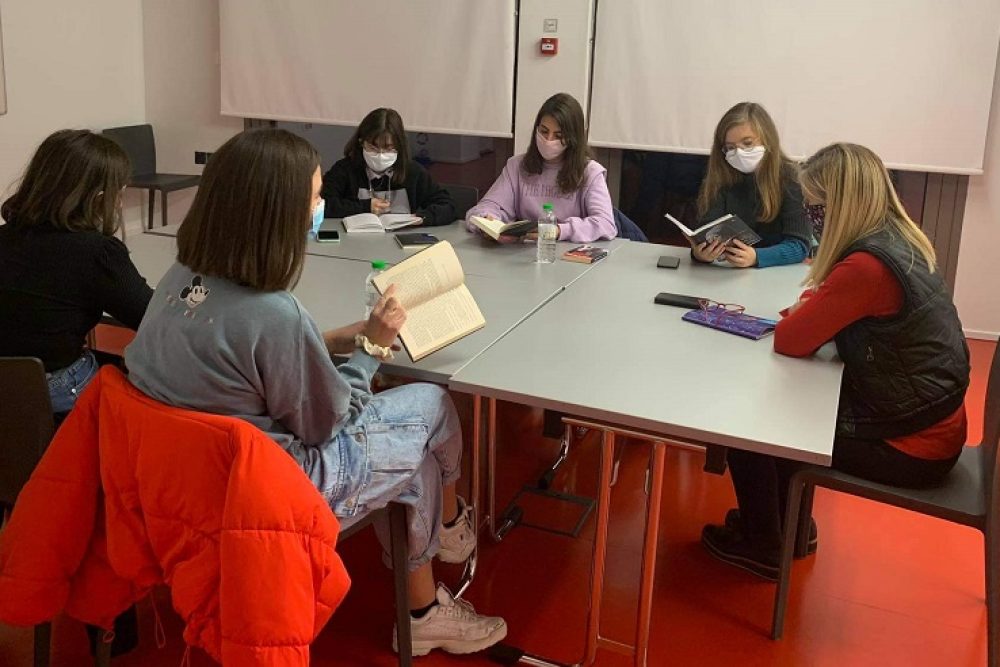 efibiki leschi anagnosis afieroma stin agkatha kristi 2020 11 04 1