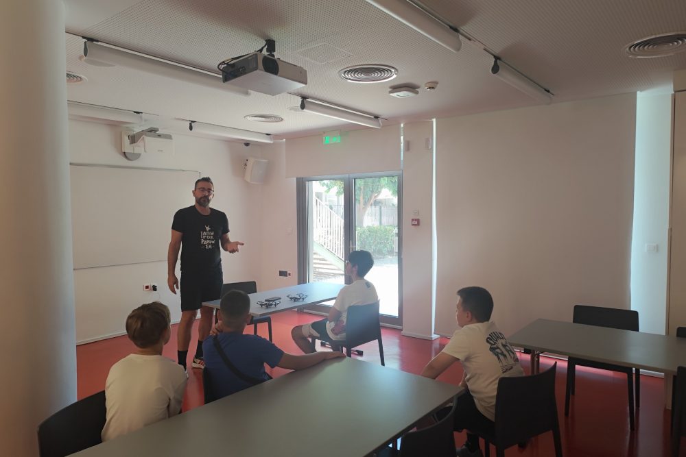 thumbnail 1000108163