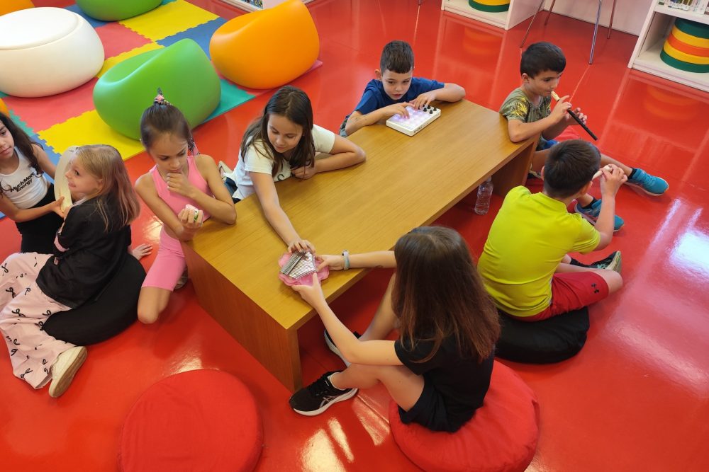 thumbnail 1000108198