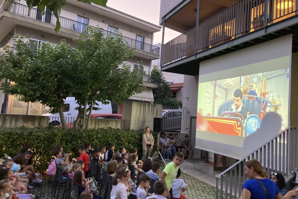 me terastia epitychia pragmatopoiithike i proboli tis paidikis tainias i mikri pyrosbestis 2023 06 20 1