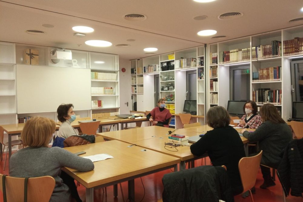 pragmatopoiithike i synantisi tis leschis anagnosis enilikon 2021 12 17 1