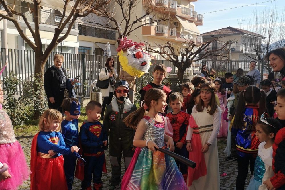 xefantosan oi mikroi mas filoi sto apokriatiko parti 2023 02 20 1